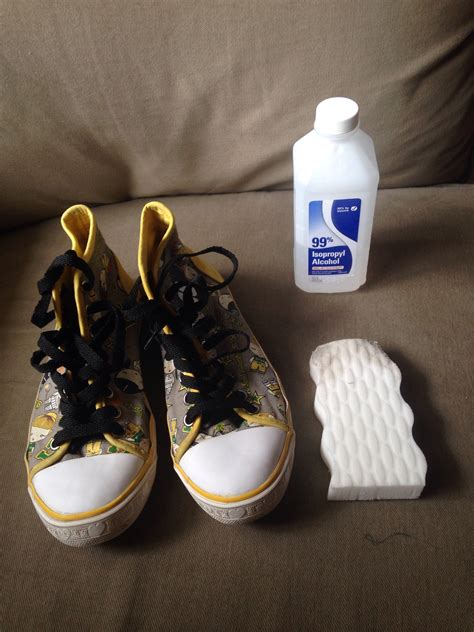 how to whiten sneaker rubber.